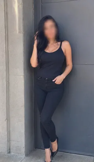Antonia, 33