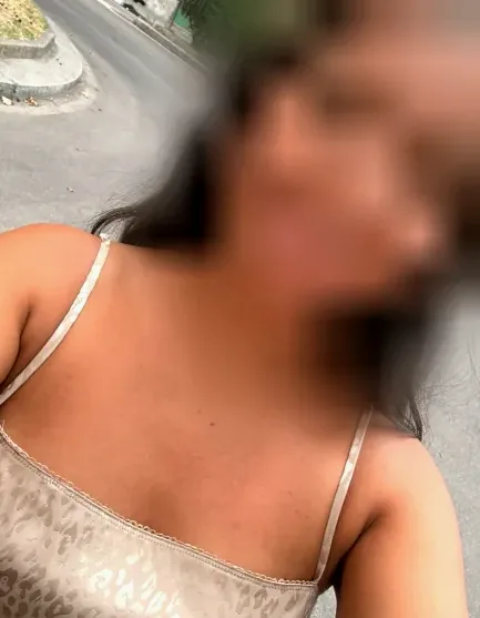 Büsra, 37