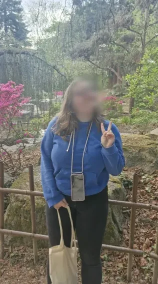 Claudia, 26