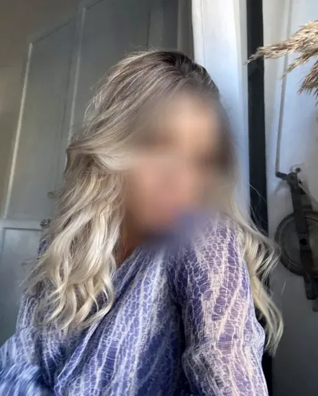 Katrin, 20
