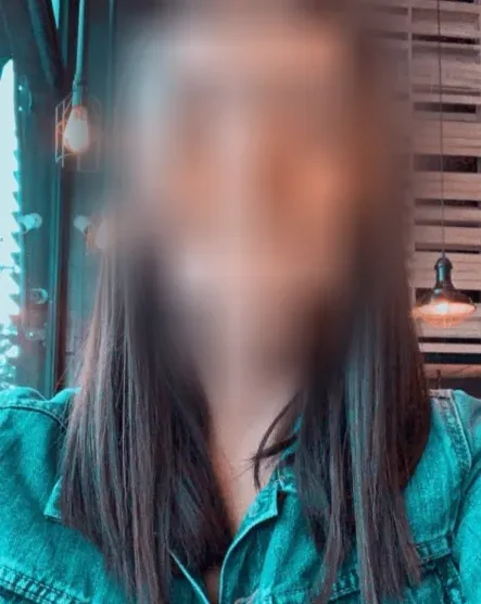 Leonie, 24