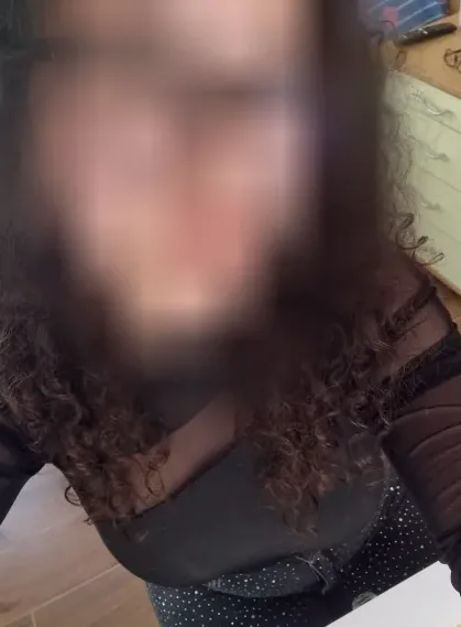 Melanie, 24