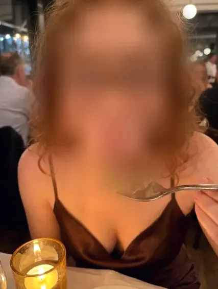 Nele, 25