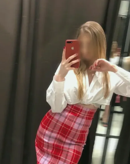 Özlem, 24