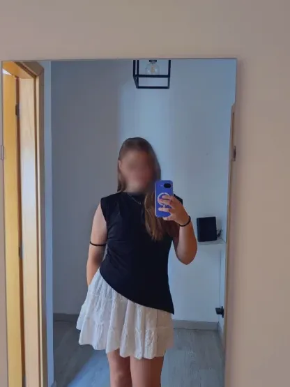 Paula, 18
