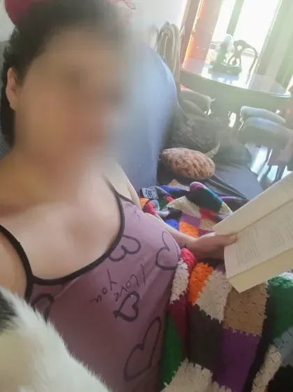 Sandra, 26