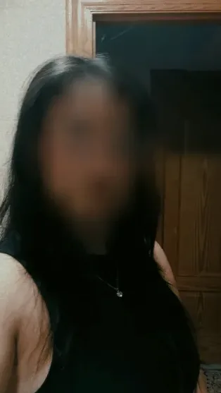 Vanessa, 24